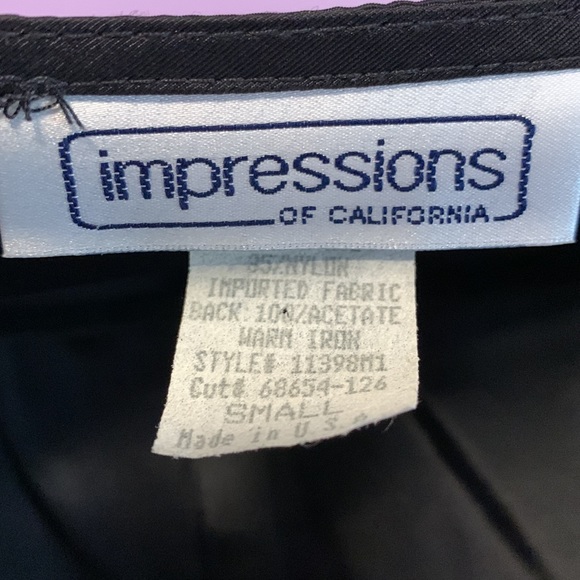 Vintage Impressions of Canada Black Velvet Gold Bow Vest - Picture 10 of 13